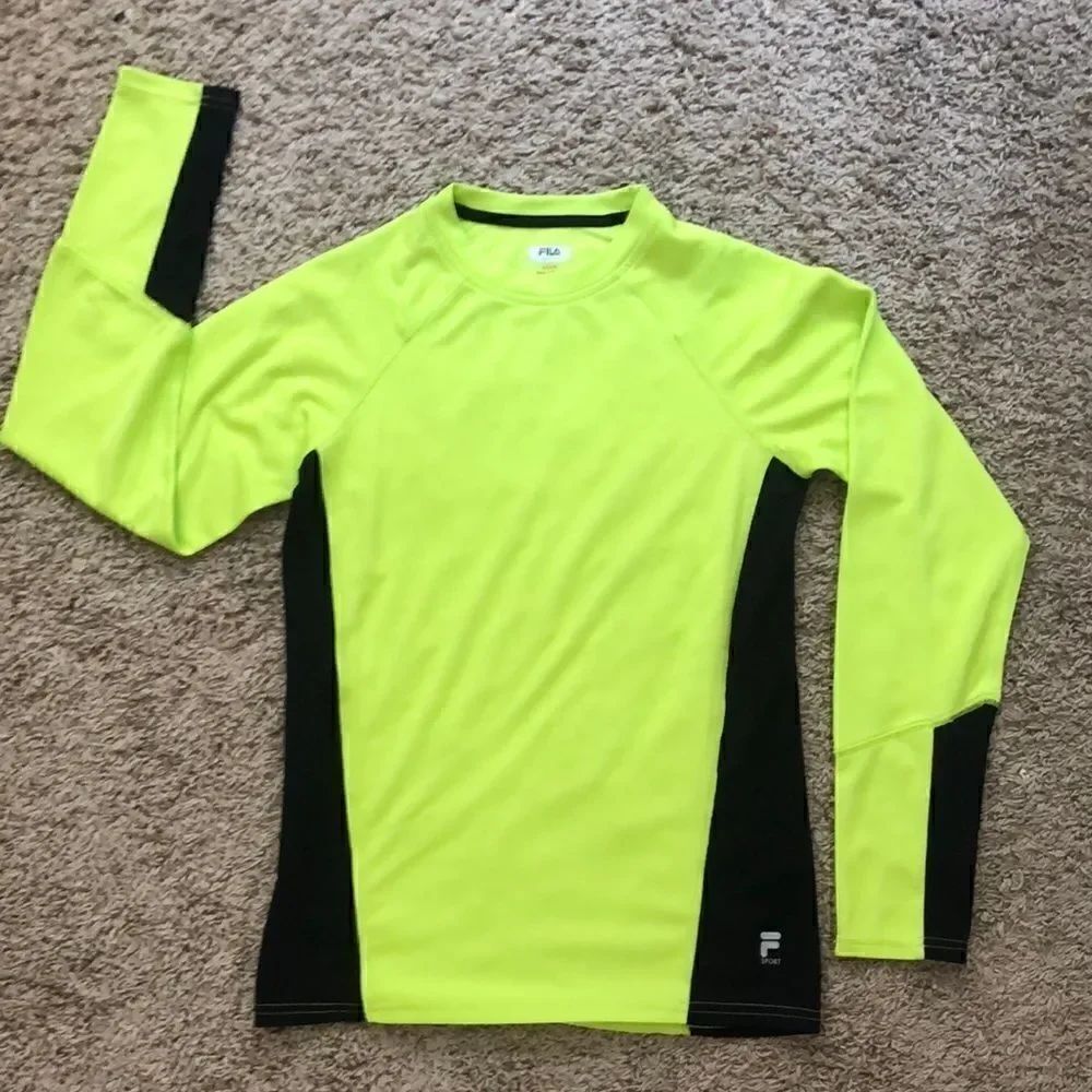 🌻3/20 Fila sport shirt.  Boys L (14-16)